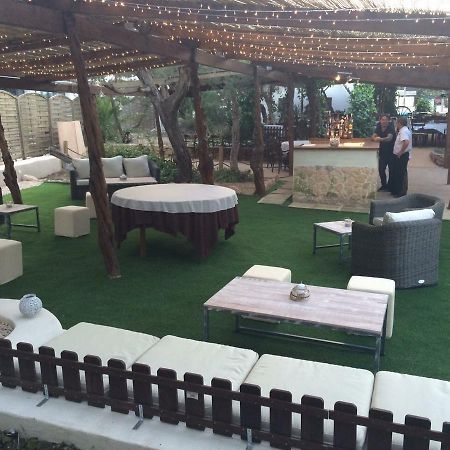 Hostal Capri Es Pujols Exterior foto