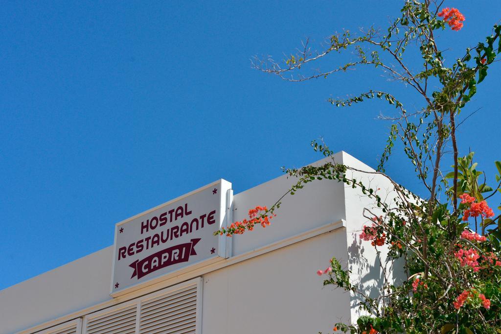 Hotel Hostal Capri Es Pujols Exterior foto