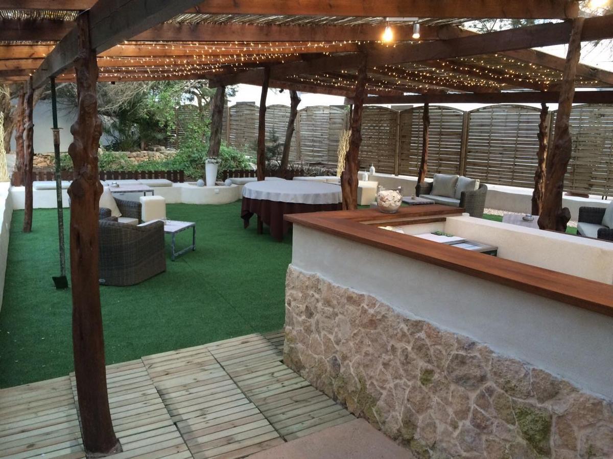 Hostal Capri Es Pujols Exterior foto